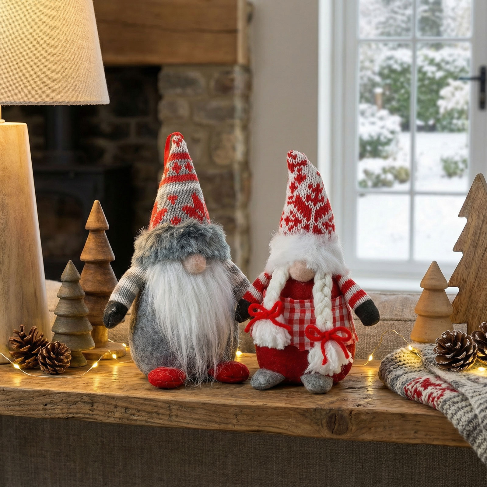Elf scandinav de Craciun - 8 x 14 x 20 cm - 2 tipuri [0]