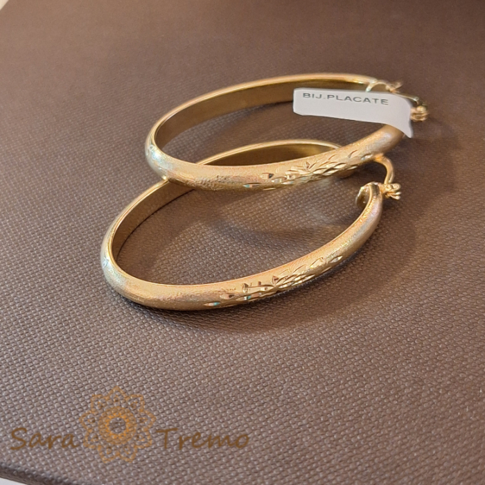 Cercei Luxury Ovali cu Ștanță - Placare Mată și Floare Delicată, 5 cm [2]