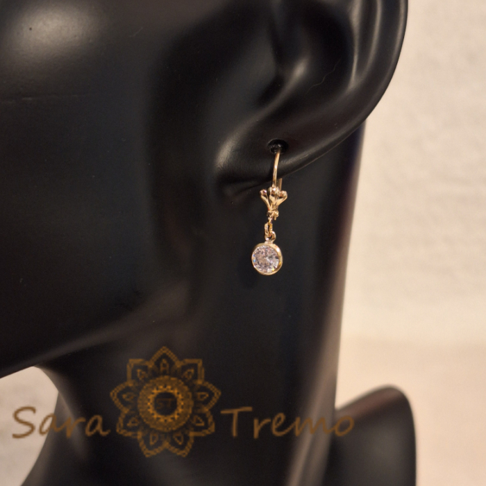 Cercei Placați cu Aur Clasici cu Cristal Zirconia Alb, 2 cm - Eleganță și Strălucire [4]