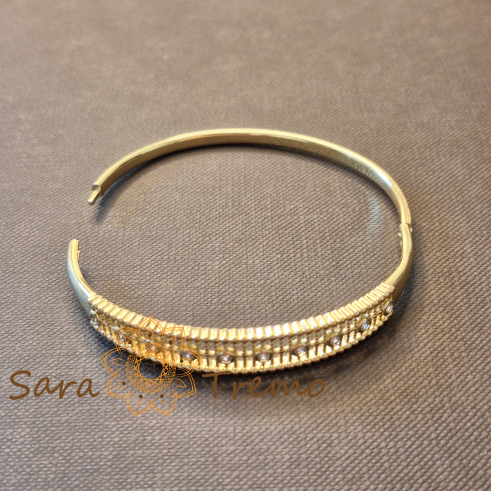 Bratara Regina Serii – fixa, cu cristale si textura couture, placata aur 14K [4]