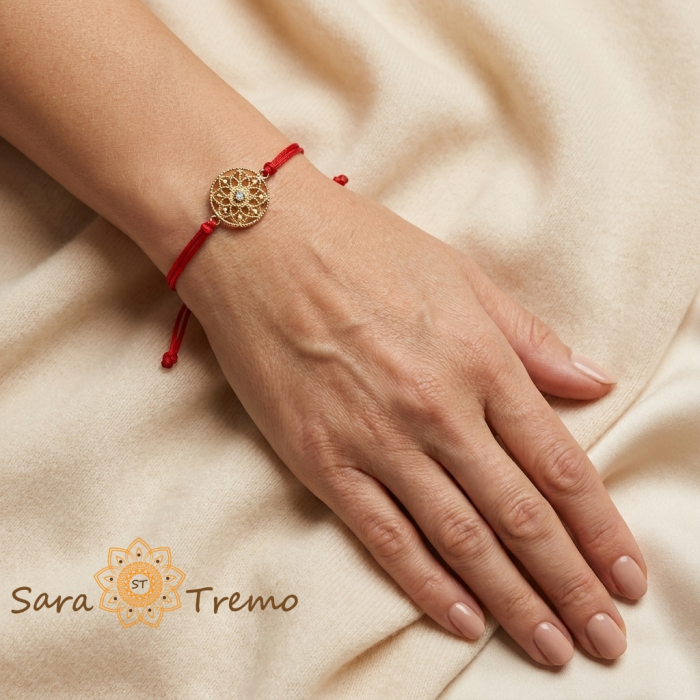 Brățară Nora cu șnur roșu și zirconia, placaj triplu cu aur 18K, reglabilă [2]