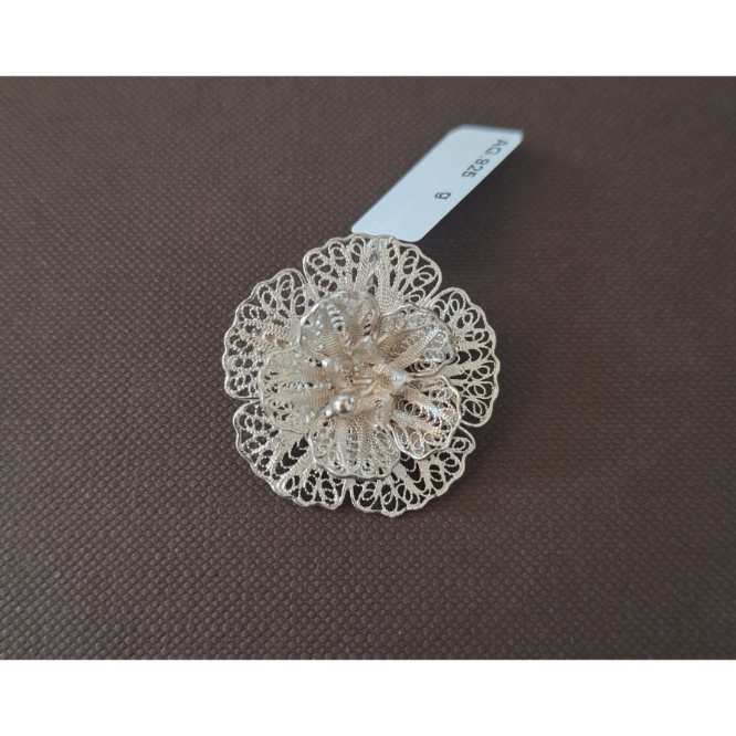 Brosa eleganta din argint, model floare 3D, lucratura dantelata - 3 cm [2]