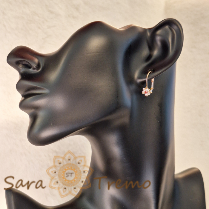 Cercei floare cu cristal zirconia roz central și cristale albe pe margini [4]