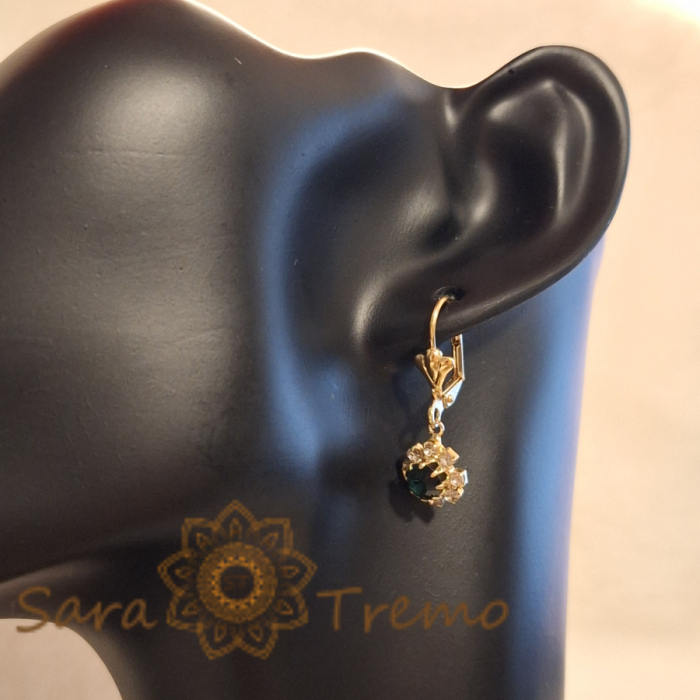Cercei placati cu aur 18K, cristale zirconia verde inchis + albe în formă de floare [5]
