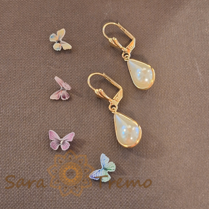 Cercei placati cu aur Milk Drops - design compact cu pietricica perlata in forma de picatura [2]