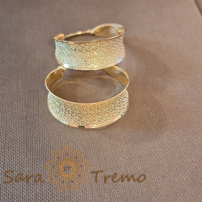 Cercei rotunzi lați, finisaj mat – Diametru 3 cm, lățime 1 cm, ușori și comozi [4]