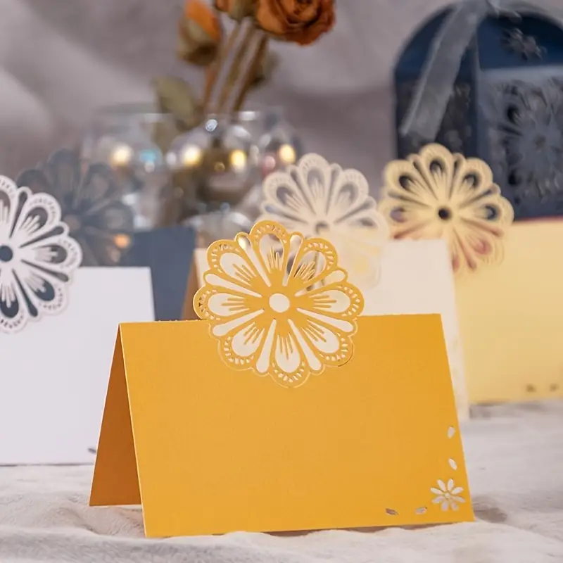 Felicitare cu floare decupată – model elegant, diverse culori [3]