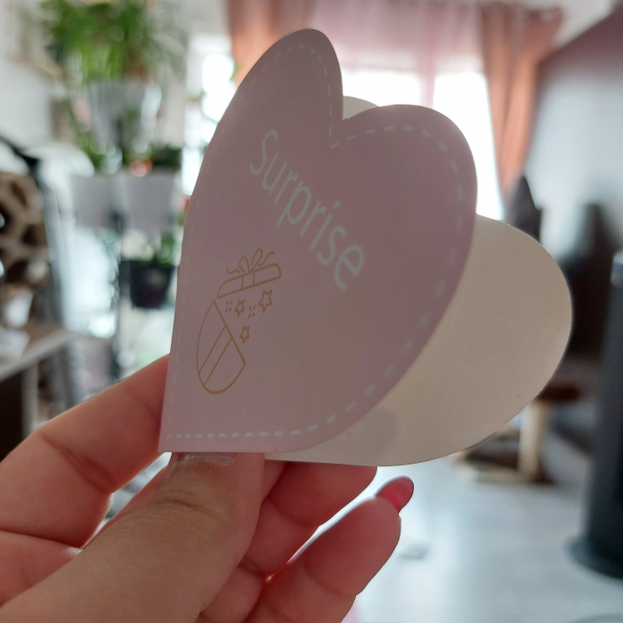 Felicitare Inimioară: Surprise - O surpriză adorabilă în formă de inimioară [3]