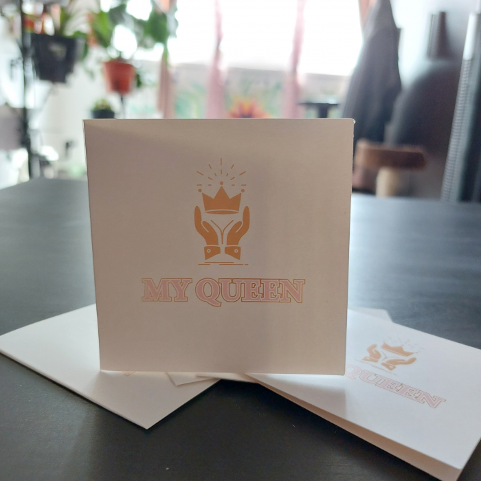 Felicitare My Queen: Un omagiu adus femeii puternice și frumoase din viața ta [2]