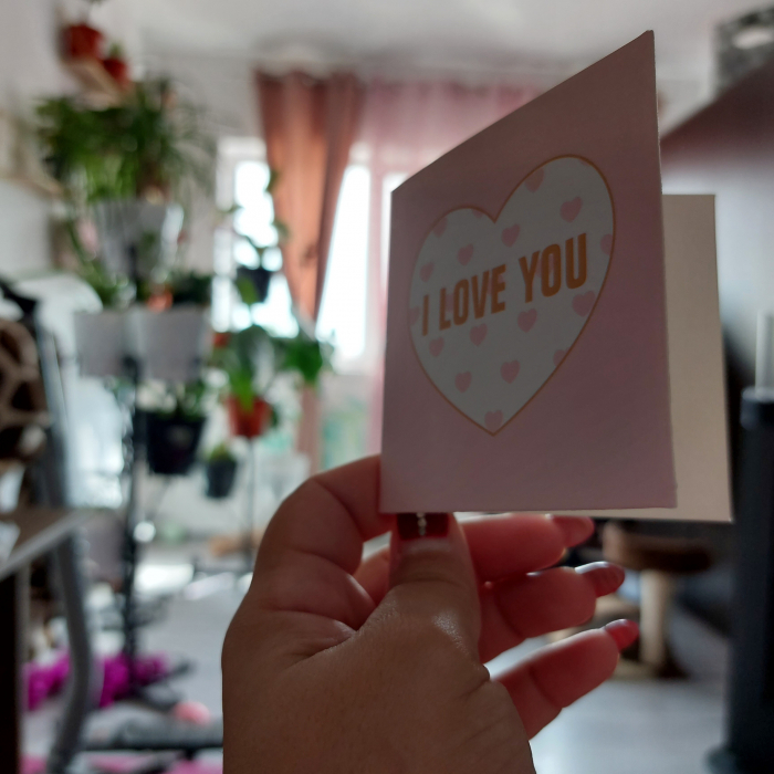 Felicitare Patrată I Love You: O declarație de dragoste într-un design captivant [3]