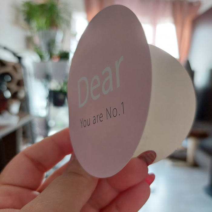 Felicitare Rotundă: Dear, You Are No. 1 - O declarație de apreciere într-un design captivant [2]