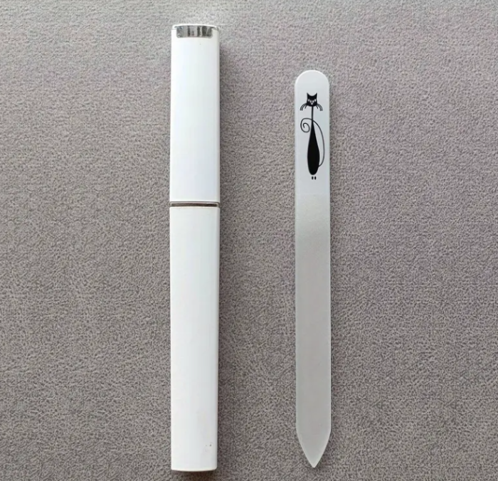 Pilă de unghii din sticlă cu suport acrilic premium - design pisică [1]