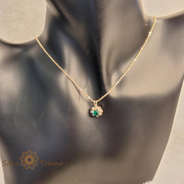 Set lantisor + pandantiv + cercei placati cu aur cu cristal verde [6]