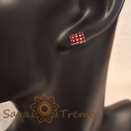 Cercei pe Lobul Urechii cu Cristale Zirconia Roșii și Închidere Fluturaș [7]