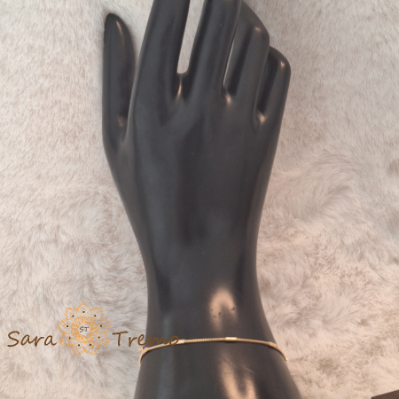 Brățara „Axis” – rafinament geometric în aur 18K [3]