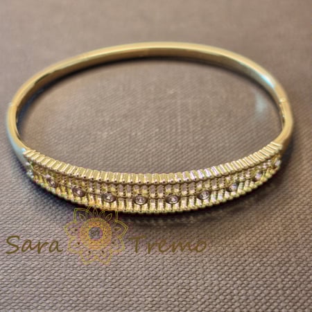Bratari - Bratara Regina Serii – fixa, cu cristale si textura couture, placata aur 14K