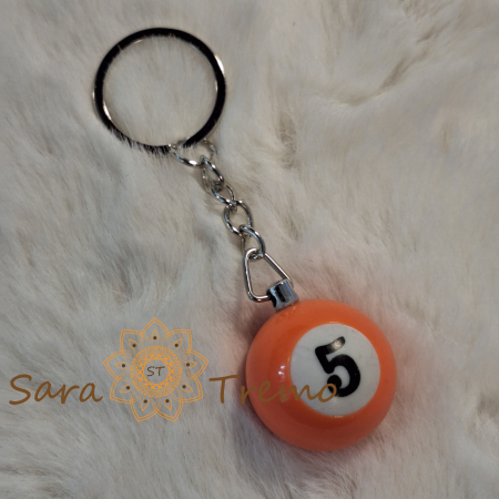 Brelocuri personalizate - Breloc cu minge de biliard