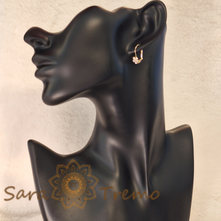 Cercei delicați tip floare cu cristale zirconia albe [2]