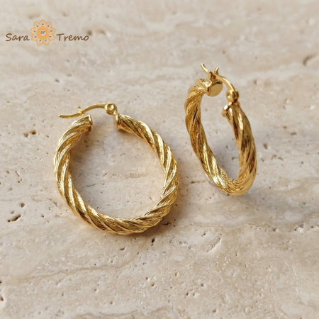 Cercei Thalia – cercei rotunzi torsada placați cu aur 18K, fabricați în Brazilia, 3 cm [1]