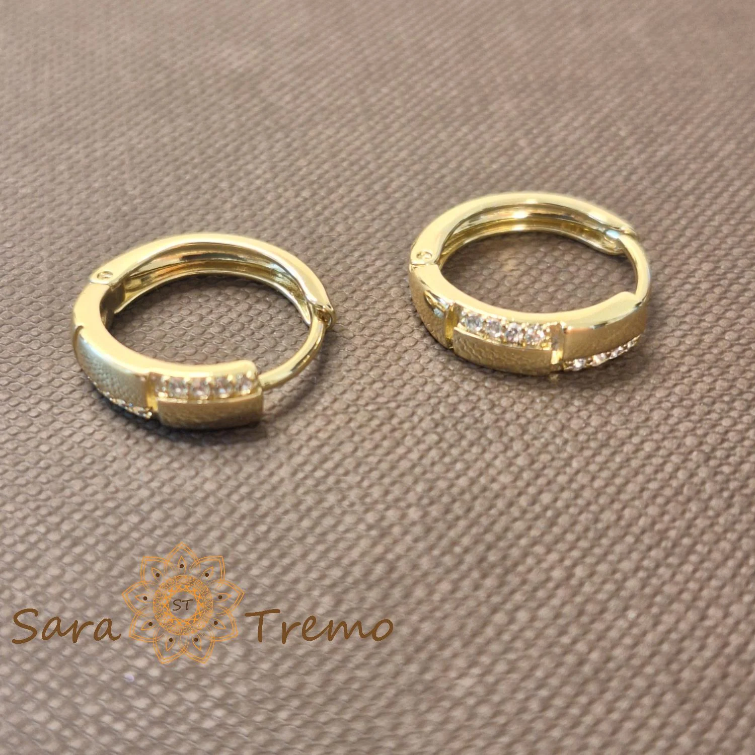 Cercei Luna Delicata – Creole mici 1.5 cm placate 14K [1]