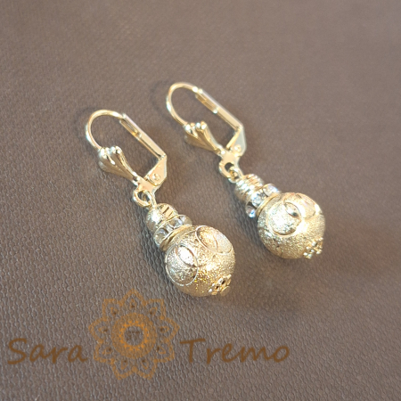 Cercei model felinare, 3.5 cm – Detalii gravate și cristale zirconia [0]