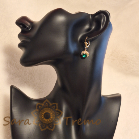 Cercei placati cu aur 18K, cristale zirconia verde+albe în formă de crizantemă [2]