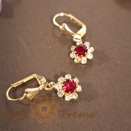 Cercei placati cu aur 18K, cristale zirconia roșu-albe în formă de floare [2]