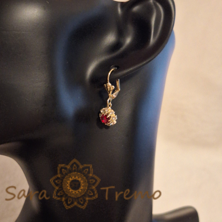 Cercei placati cu aur 18K, cristale zirconia roșu-albe în formă de floare [4]