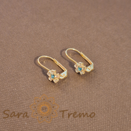 Cercei - Cercei placati cu aur 18K, decor floral cu cristal zirconia bleu și cristale albe