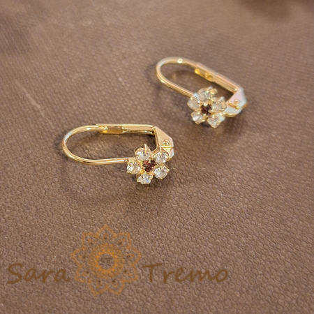 Cercei placati cu aur 18K, decor floral cu cristal zirconia mov și cristale albe [2]