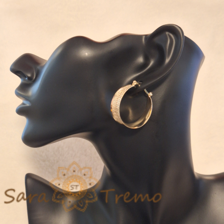 Cercei rotunzi lați, finisaj mat – Diametru 3 cm, lățime 1 cm, ușori și comozi [6]