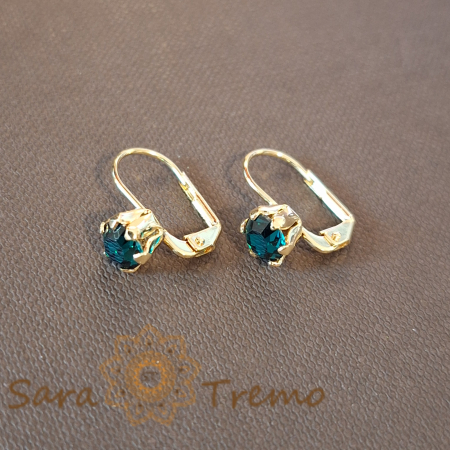 Cercei - Cercei simpli și clasici cu cristal zirconia verde – Eleganță naturală
