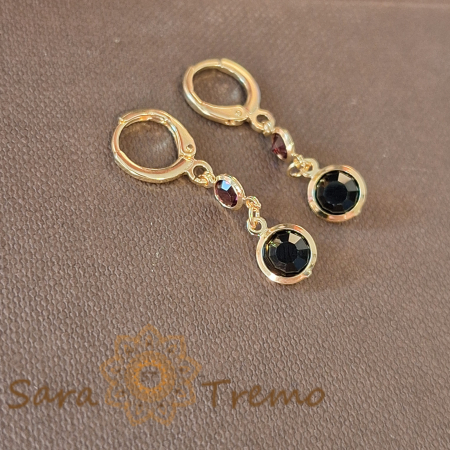Cercei - Cercei lungi 3 cm cu un cristal zirconia mov și unul negru