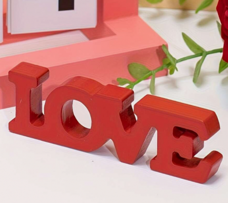 Pentru casa - Decoratiune LOVE – PVC rosu, 11x4 cm
