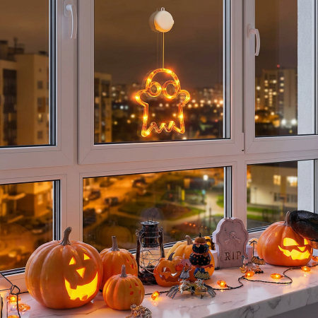 Casa si Gradina - Decorațiune luminoasă de Halloween, fantomă, cu ventuză, 12 LED-uri, 20 x 18,5 cm, 3 x AAA