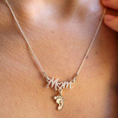 Diona - Colier personalizat Mom si picioruse cu nume din argint 925 placat cu aur galben 24K [2]