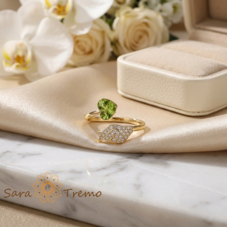 Inel Aripa Smaraldului – Inel placat cu aur 14K cu zirconia albe si cristal verde [1]