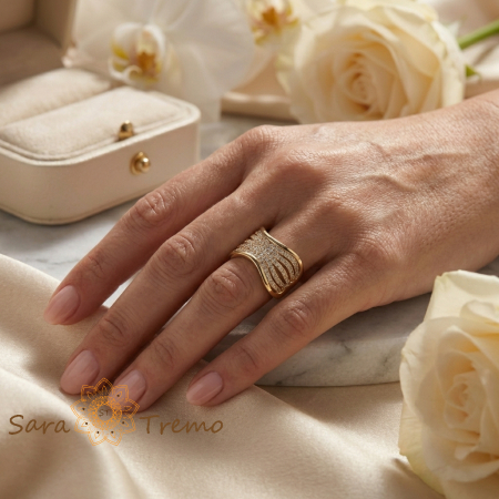 Inel Regina Absoluta – Inel lat placat cu aur 14K cu zirconia albe pavate [2]