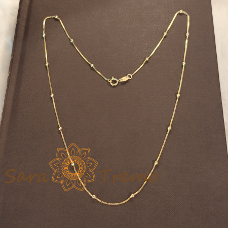 Lănțișor fin placat cu aur pentru femei – cu perle aurii, 50 cm [1]