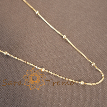 Lănțișor fin placat cu aur pentru femei – cu perle aurii, 50 cm [0]