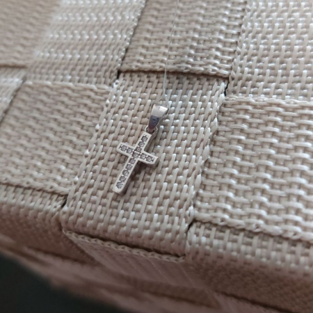 Pandantiv cruciuliță din argint Dios - Bijuterie elegantă cu cristale zirconia [1]