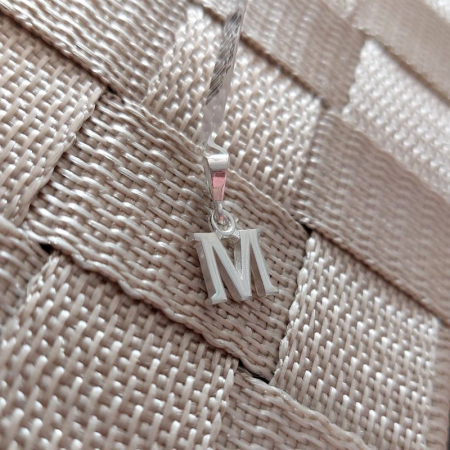 Pandantiv din argint litera M - Bijuterie personalizată [1]