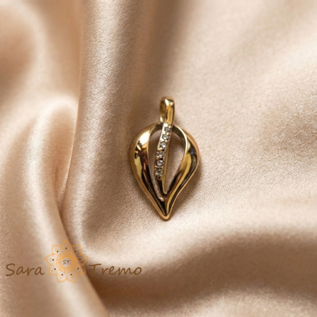 Pandantive - Pandantiv Inima Elegantei – Pandantiv placat cu aur 14K cu zirconia albe