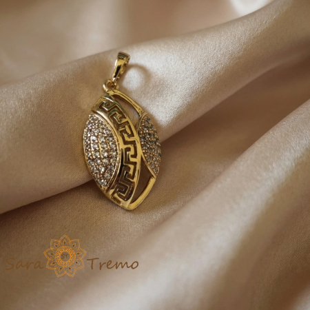 Pandantive - Pandantiv Eleganta Imperiala – Pandantiv placat cu aur 14K cu zirconia albe