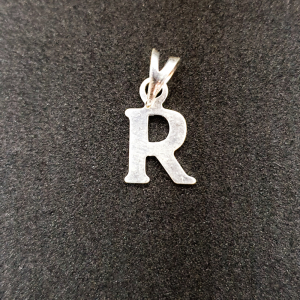 Pandantiv litera R din argint SaraTremo [0]