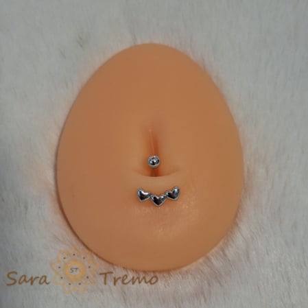 Piercinguri pentru buric - Piercing buric din argint 925 cu model 3 inimioare, 1 cm