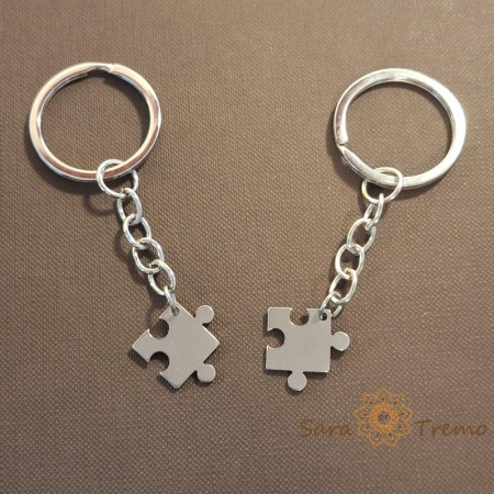 Brelocuri personalizate - Set brelocuri metalice piese puzzle – model cuplu care se completează