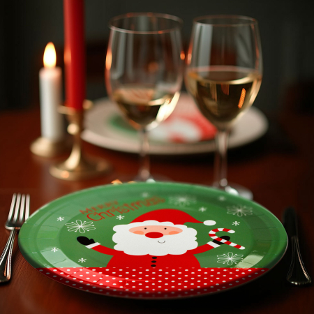 Articole de Sezon, Sarbatori si Evenimente - Set de farfurii de Crăciun din hârtie - Moș Crăciun - 16,5 / 23 cm - 6+6 buc / pachet