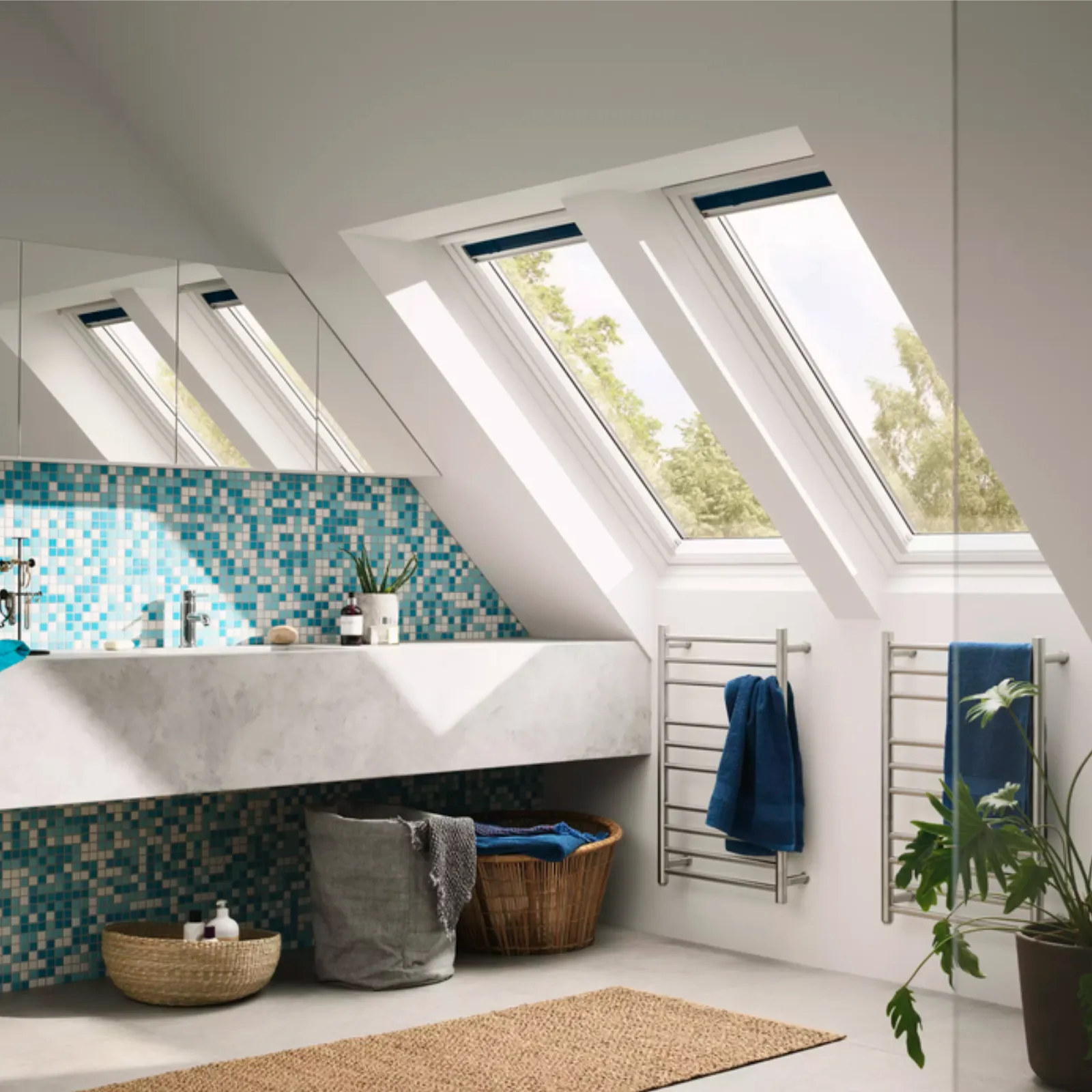 Geam mansarda VELUX GLU 0051 BASIC | Poliuretan, maner sus [1]