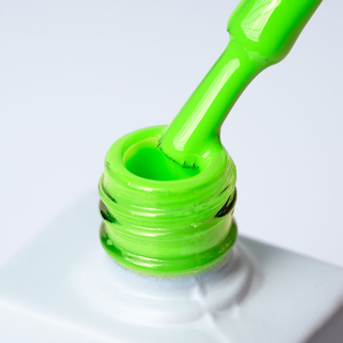Inveray UV/LED Gel Nail Polish Luxury Collection N°136 LIME LIGHT [2]